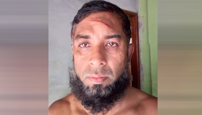 পুলিশ ফাঁড়ির সামনেই ব্যবসায়ীকে মারধর