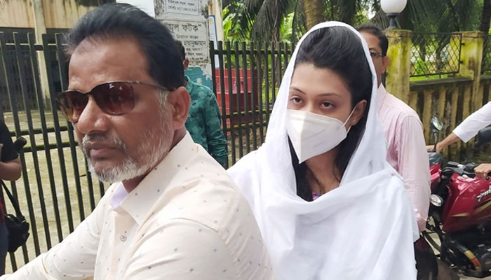 মিন্নি গ্রেপ্তার, উচ্চ আদালতে যাবেন বাবা