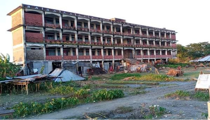 তিন কোটি টাকার স্কুল ভবন নদীগর্ভে বিলীন