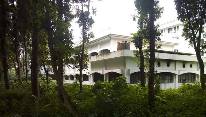 লাখ টাকার মোটর চুরি, দায় নেয়নি কেউ