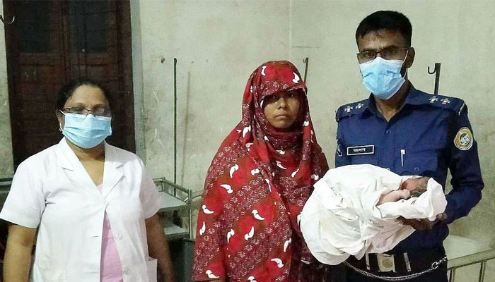 মানসিক ভারসাম্যহীন নারীর সন্তান প্রসব