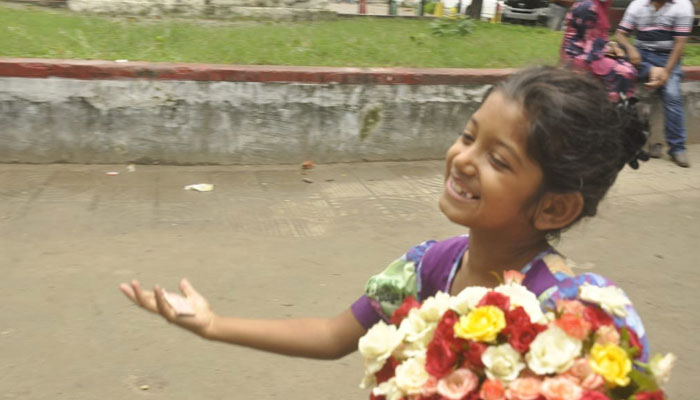 জিনিয়া ফিরে এল কর্মজীবনে