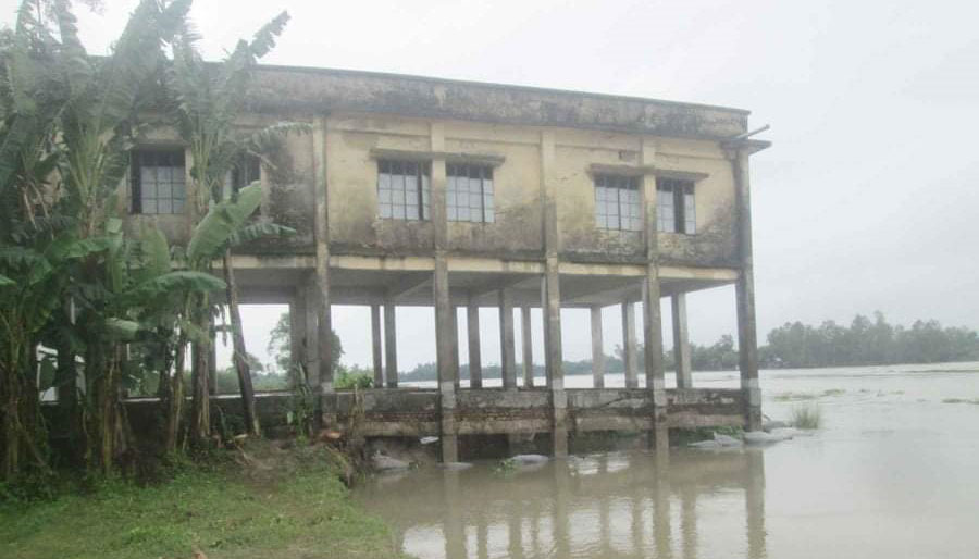 বিপদসীমার উপরে যমুনা-বাঙালি, ডুবছে ফসল
