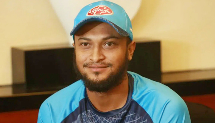 করোনা টেস্টের নমুনা দিলেন সাকিব