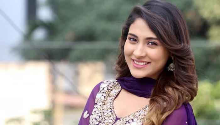 পুরুষের হার্ট অ্যাটাকে ঝুঁকি বাড়ায় সুন্দরী মেয়ে