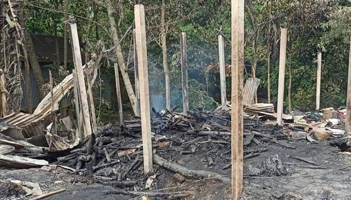 সাদুল্লাপুরে অগ্নিকাণ্ডে ২০ লক্ষাধিক টাকার ক্ষয়ক্ষতি