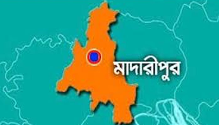 মাদারীপুরে আধিপত্য বিস্তার নিয়ে পল্লী রণক্ষেত্র