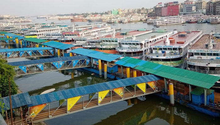 নৌযান শ্রমিক ফেডারেশনের ধর্মঘট চলছে