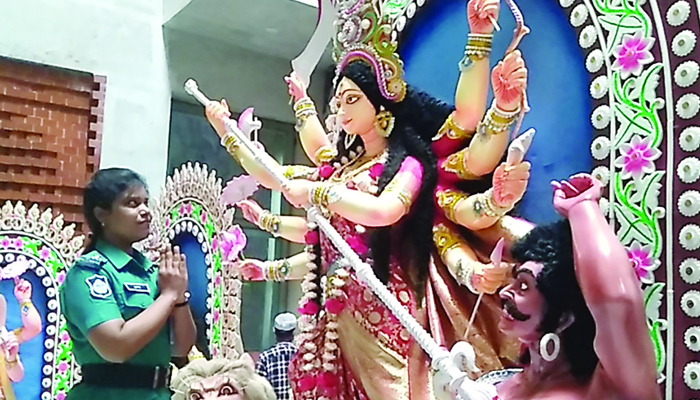 দেবীর আগমনে অশুভর বিদায়