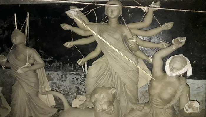 তজুমদ্দিনে ১৪ টি পূজা মণ্ডপে দুর্গাপূজার প্রস্তুতি