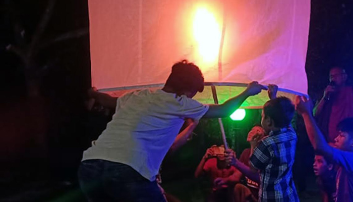 কুয়াকাটায় প্রবারণা পূর্ণিমায় ফানুস উৎসব
