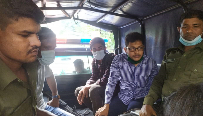 ভুয়া নিয়োগপত্র নিয়ে চাকরিতে যোগ দিতে গিয়ে আটক তিন