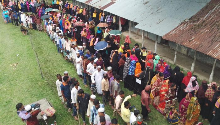 উৎসব মুখর পরিবেশে মহিপুর ইউপির নির্বাচন অনুষ্ঠিত