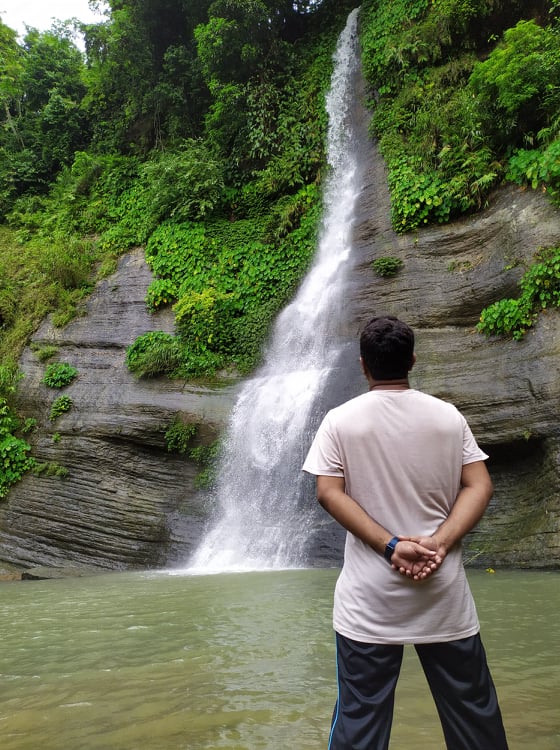 সাগর-পাহাড়-অরণ্যের সঙ্গে মিতালী