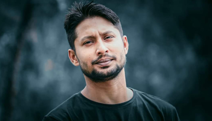 মাতাল অবস্থায় অন্যের বাসায় ঢোকার চেষ্টা, যুবলীগ নেতা আটক