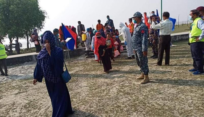 ভাসানচরে পৌঁছাল ১৬৪২ রোহিঙ্গা