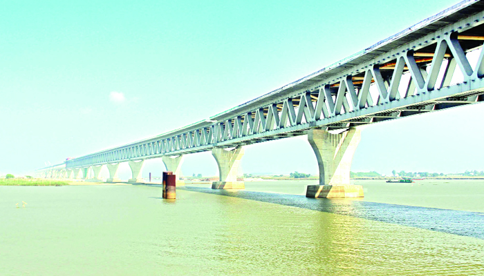 ২০২২ সালে পদ্মা সেতু দিয়ে যান চলবে: কাদের