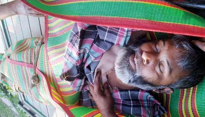 সুদের টাকা না পেয়ে ট্রাক চালককে পিটিয়ে হত্যা