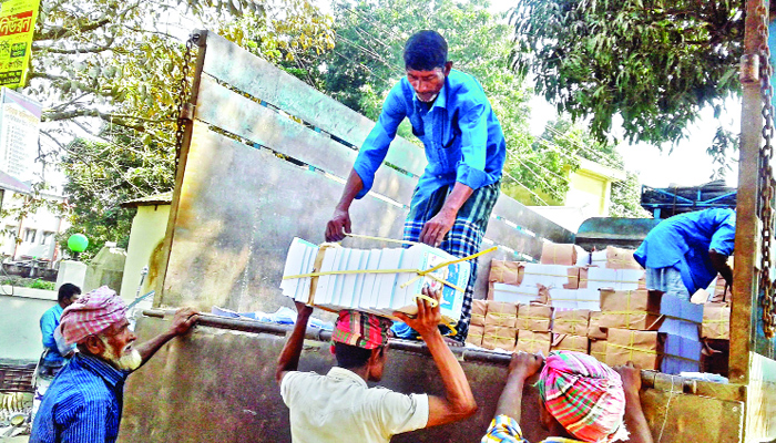 বিপাকে বেসরকারি স্কুল