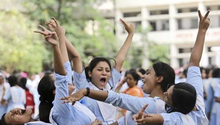এইচএসসি ও সমমানের ‘অন্যরকম’ ফল আজ