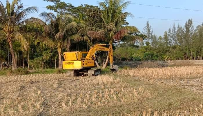 শ্রমিকদের নামে একাউন্ট, টাকা তুলছেন চেয়ারম্যানরা