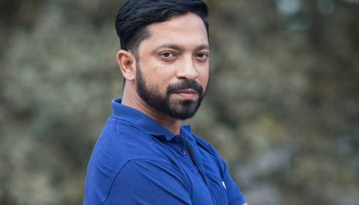 নায়ক নাকি চরিত্রাভিনেতা?