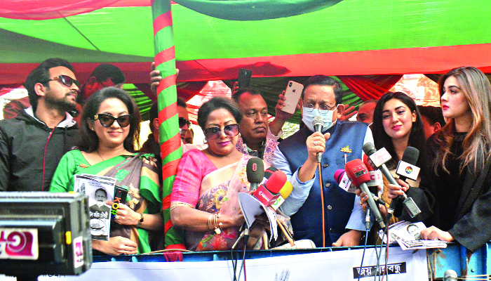 নির্বাচনে উৎসবমুখর চট্টগ্রাম