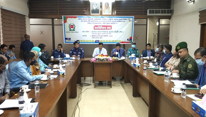 নির্বাচনী পরিবেশ নষ্টের জন্য প্রার্থীরাই দায়ি : ইসি শাহাদাত