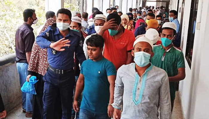 বেগমগঞ্জে নারীকে বিবস্ত্র: দুই আসামির বিরুদ্ধে অভিযোগ গঠন