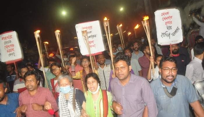 মুশতাকের মৃত্যু: মশাল মিছিলে পুলিশের লাঠিচার্জ, আহত ১৬