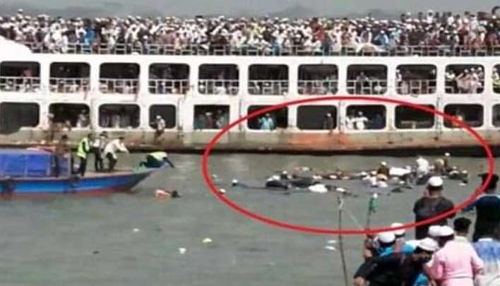 চরমোনাই মাহফিল থেকে ফেরার পথে ট্রলার ডুবি