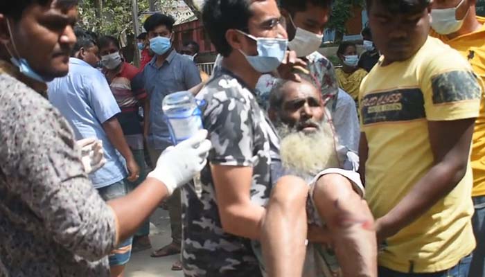 গাইবান্ধায় বাস উল্টে নিহত ২, আহত ৯