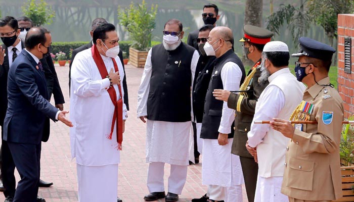 বীর শহীদদের প্রতি শ্রদ্ধা জানালেন রাজাপাকসে