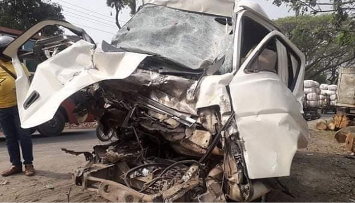 মহেশপুরে স্বজনহারাদের শোকের মাতম