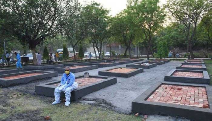 মসজিদে প্রতি ওয়াক্তের নামাজে সর্বোচ্চ ২০ জন