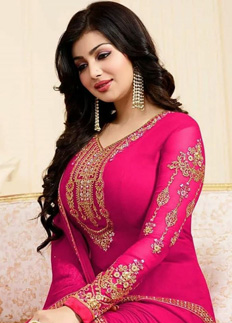 বলিউডের অন্যতম সেরা সুন্দরী আয়শা টাকিয়া