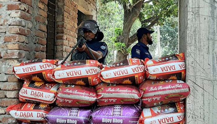 ব্রাহ্মণবাড়িয়ায় ২৭ টি পয়েন্টে এলএমজি চেকপোস্ট