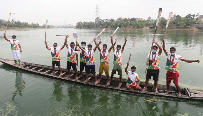রোইংয়ে দুই বিভাগে কেরানীগঞ্জ সেরা