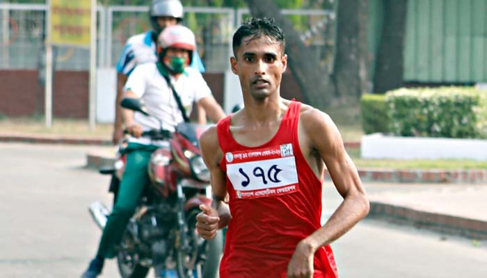 ম্যারাথনে স্বর্ণ জিতলেন সেনাবাহিনীর ফরিদ