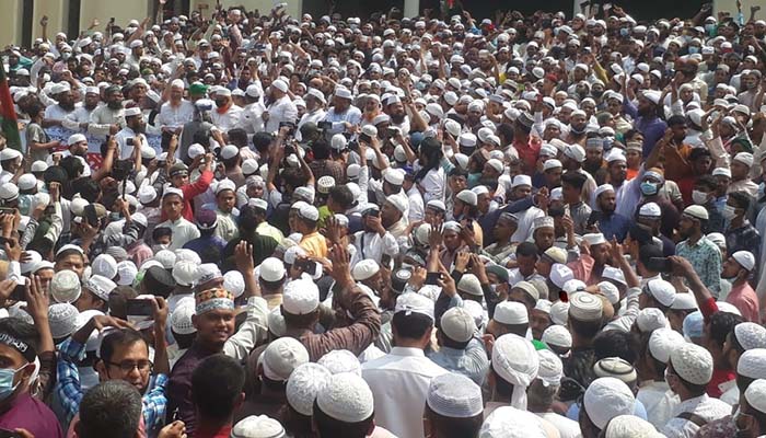 ‘উগ্র জঙ্গি সংগঠন' হেফাজত, নিষিদ্ধের দাবি ৫৫১ আলেমের