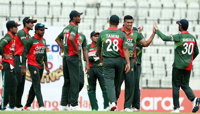 টাইগারদের ২৮৭ রানের লক্ষ্য দিল শ্রীলঙ্কা