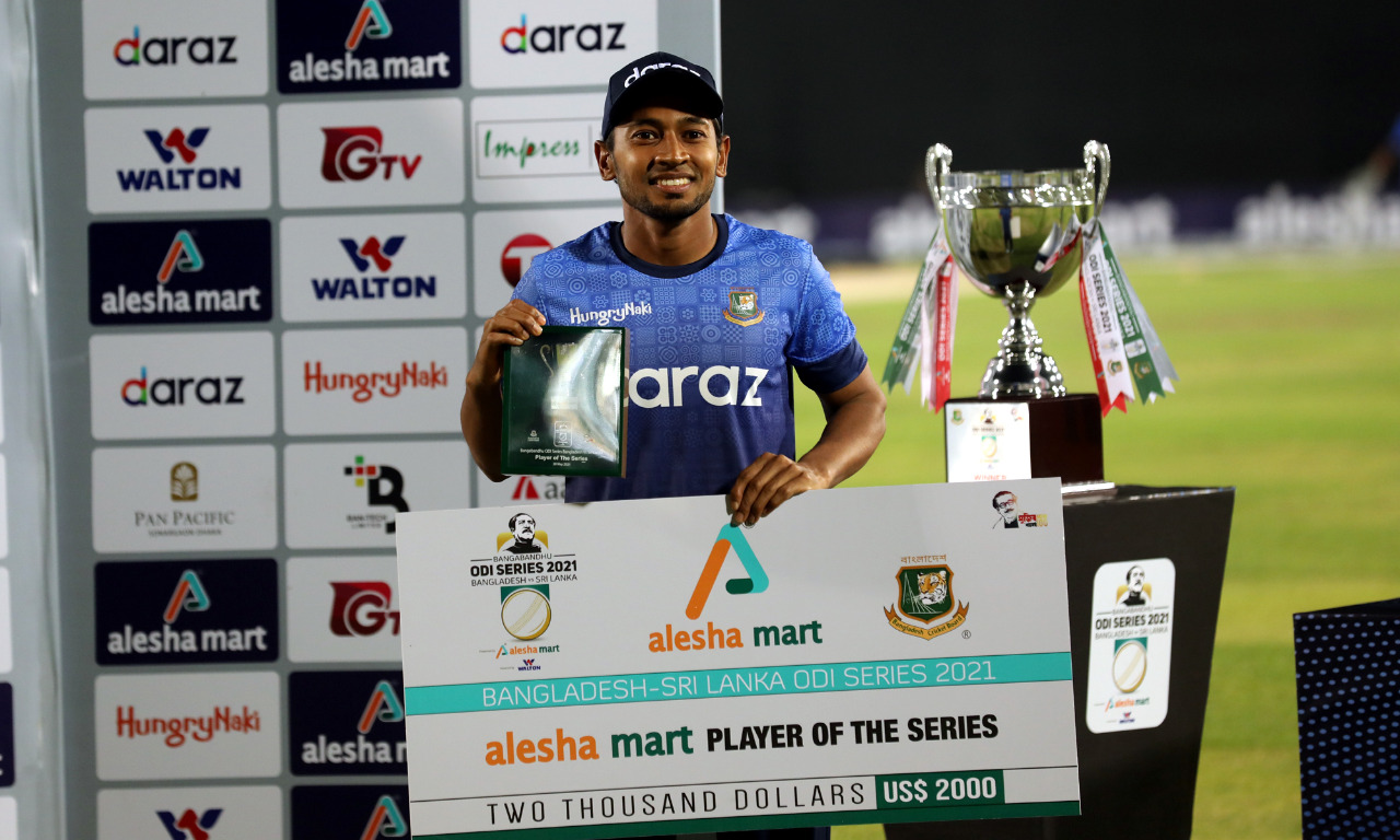 টাইগারদের ভুলে হোয়াইটওয়াশ এড়াল শ্রীলঙ্কা