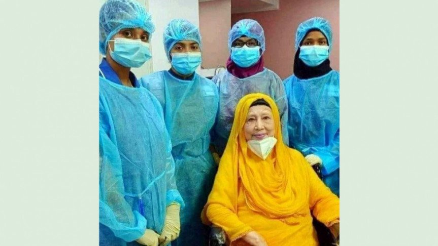 সিসিইউতে স্বাভাবিক শ্বাস-প্রশ্বাস নিচ্ছেন খালেদা জিয়া