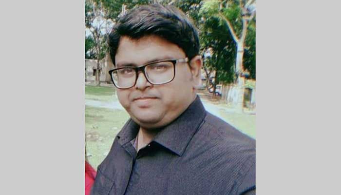 করোনা পজিটিভ হয়েও রোগী দেখছেন চিকিৎসক