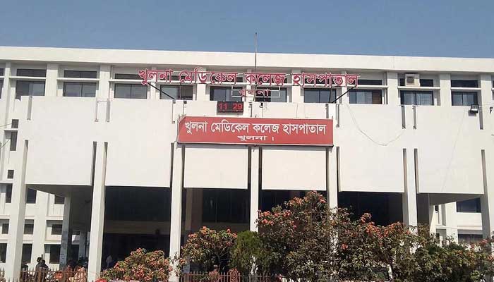খুলনা মেডিকেলে সিট খালি নেই, করোনা রোগী ভর্তি বন্ধ