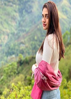 বেবি বাম্প নিয়েই শ্যুটিংয়ে নুসরাত