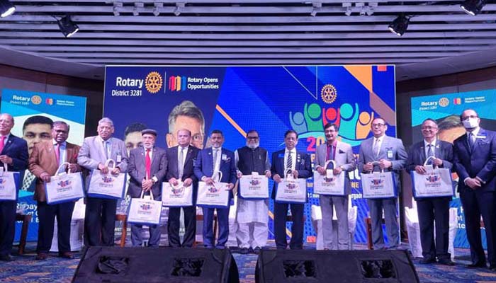 এগারো বীর মুক্তিযোদ্ধাকে রোটারির সম্মাননা