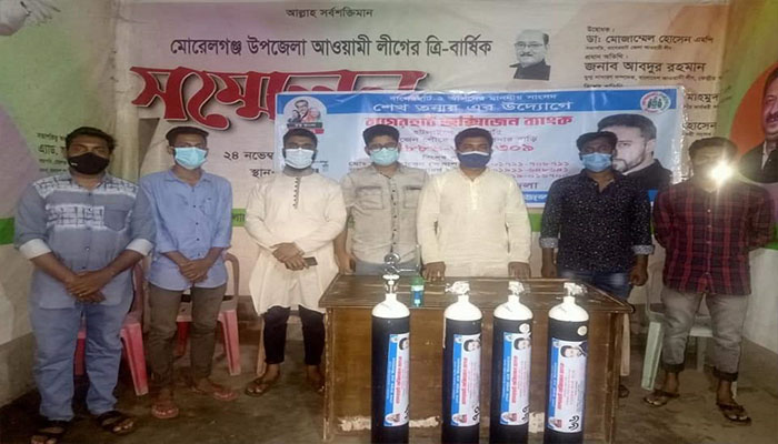 বঙ্গবন্ধুর নাতি শেখ তন্ময়ের উদ্যোগ: অক্সিজেন নিয়ে রোগীর পাশে ছাত্রলীগ