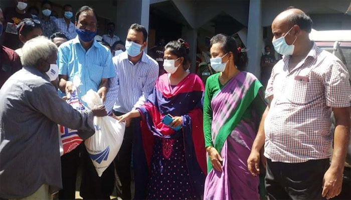 জুড়ীতে প্রধানমন্ত্রীর খাদ্য উপহার পেল হতদরিদ্র ১৫০০ পরিবার