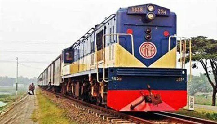 ১৭ জুলাই থেকে কোরবানির পশু বহনে ২ জোড়া ক্যাটল ট্রেন